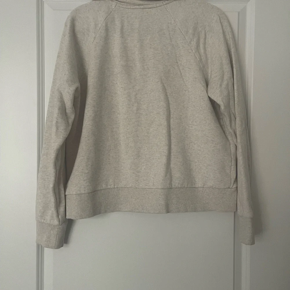 Under Armour Cream Fleece Pullover - Picture 2 of 4